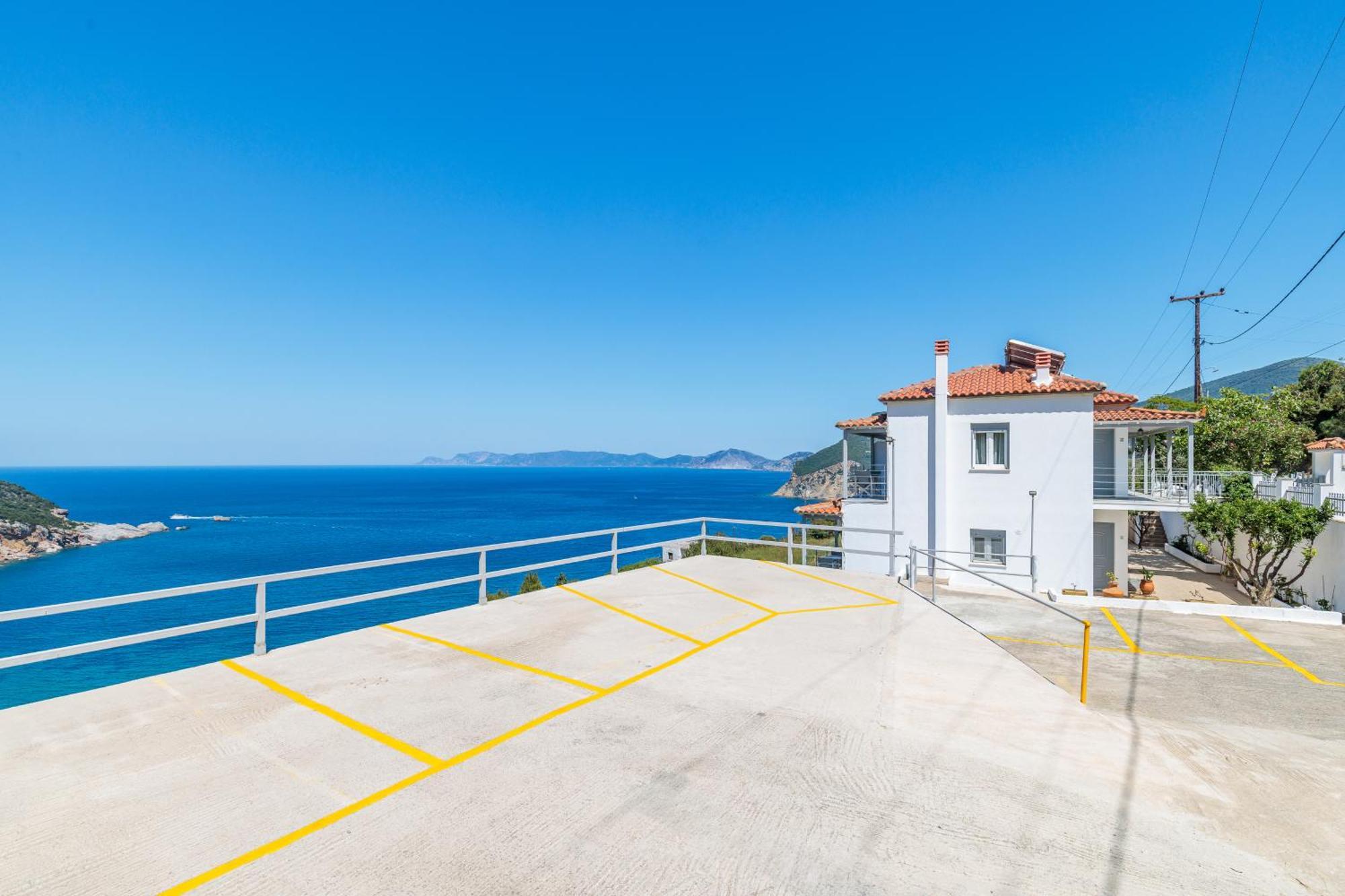 Sea View Studios Skopelos Town Bagian luar foto
