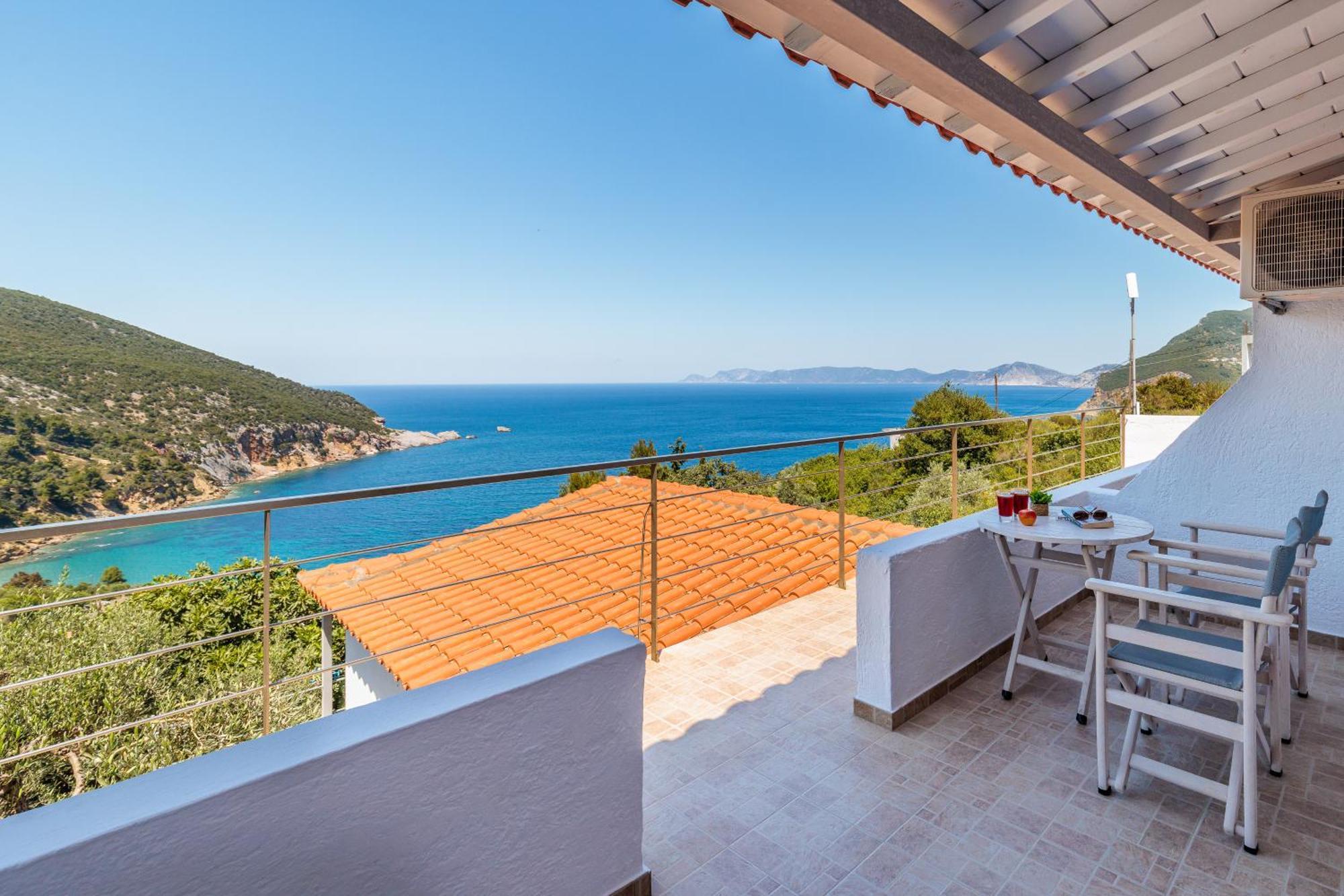 Sea View Studios Skopelos Town Bagian luar foto