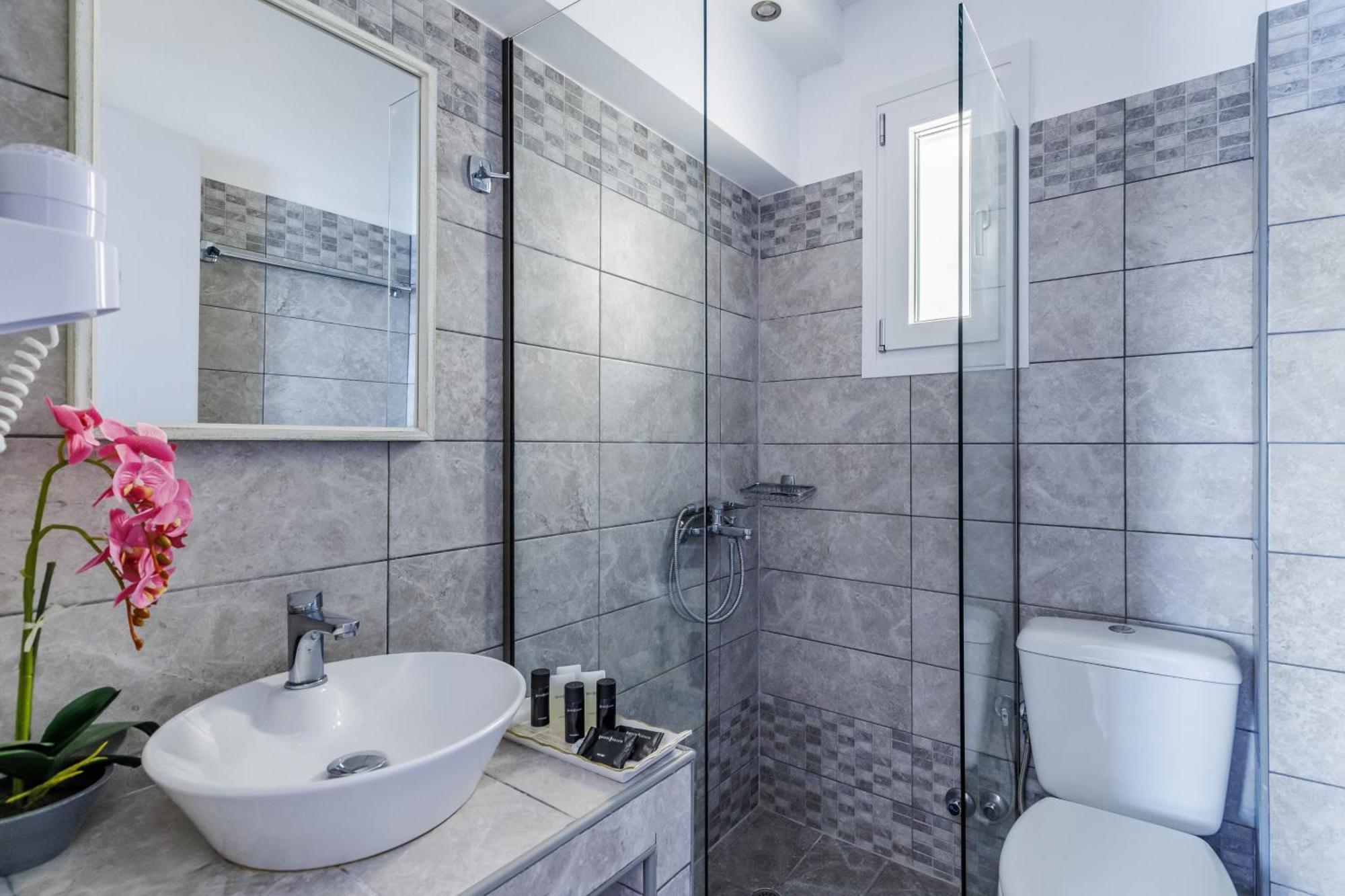 Sea View Studios Skopelos Town Bagian luar foto