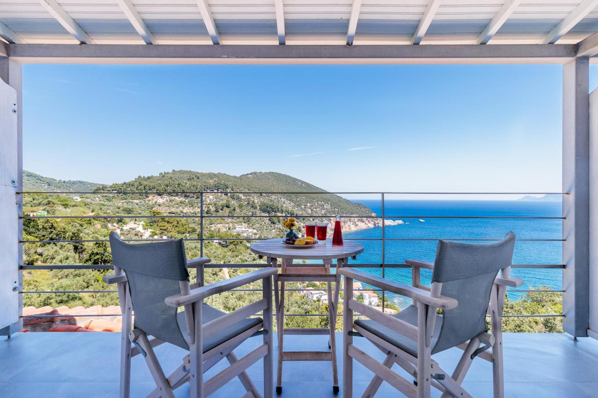 Sea View Studios Skopelos Town Bagian luar foto