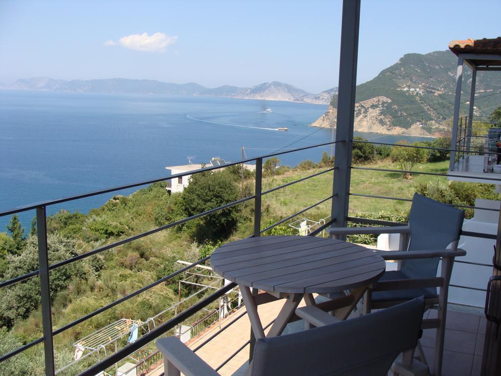 Sea View Studios Skopelos Town Bagian luar foto